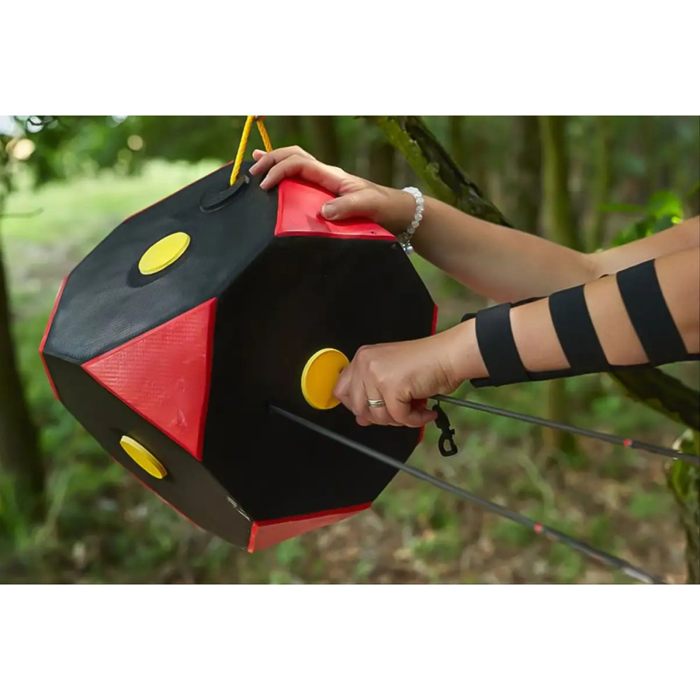 Мішень для стрільби Yate Cube Polimix 6. 30x30x30 см. 40 lbs Black / Red
